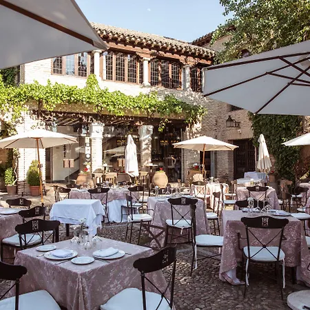 Hacienda Del Cardenal Otel 4*
