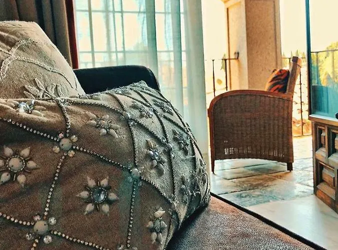 德尔卡德纳尔庄园酒店